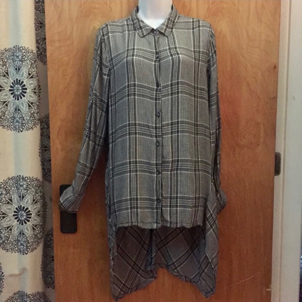 Max Studio Black & White Plaid Dark Academia Button Up Shirt Size Large